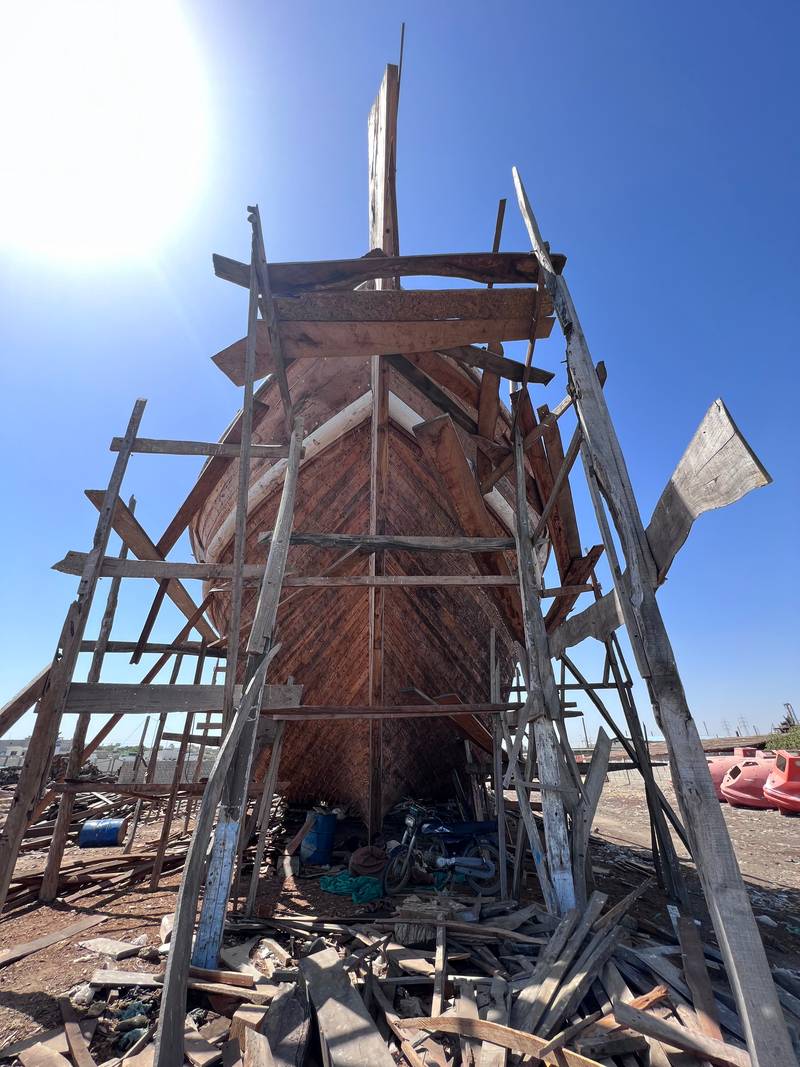 Kashif Faisal’s workshop, Ibrahim Hyderi’s port, Ongoing construction of a Laanch, Photo by the Author, 2022
