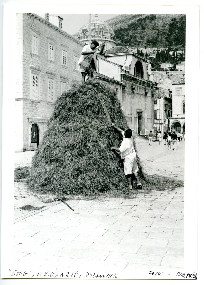 Ivan Kožarić, *Haystack*, 1996. Museum of Contemporary Art Zagreb, Documentation and Information Department. Photo: Antun Maračić